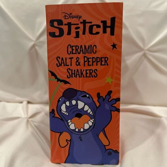 Disney Lilo & Stitch Halloween Pumpkin Ceramic Salt & Pepper Shakers NWT - Picture 6 of 8